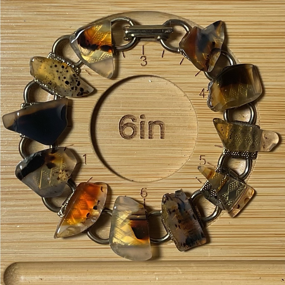 Rare find 1970s Vintage chip agate bracelet